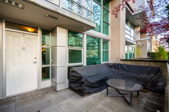 TH6 168 Esplanade E, North Vancouver