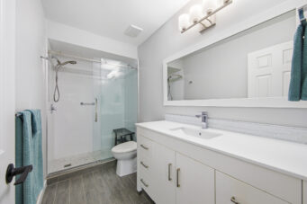 836 Roche Point Dr