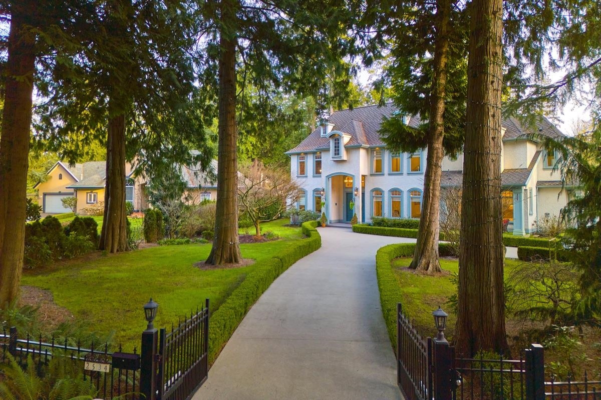 2534 Cedar Drive