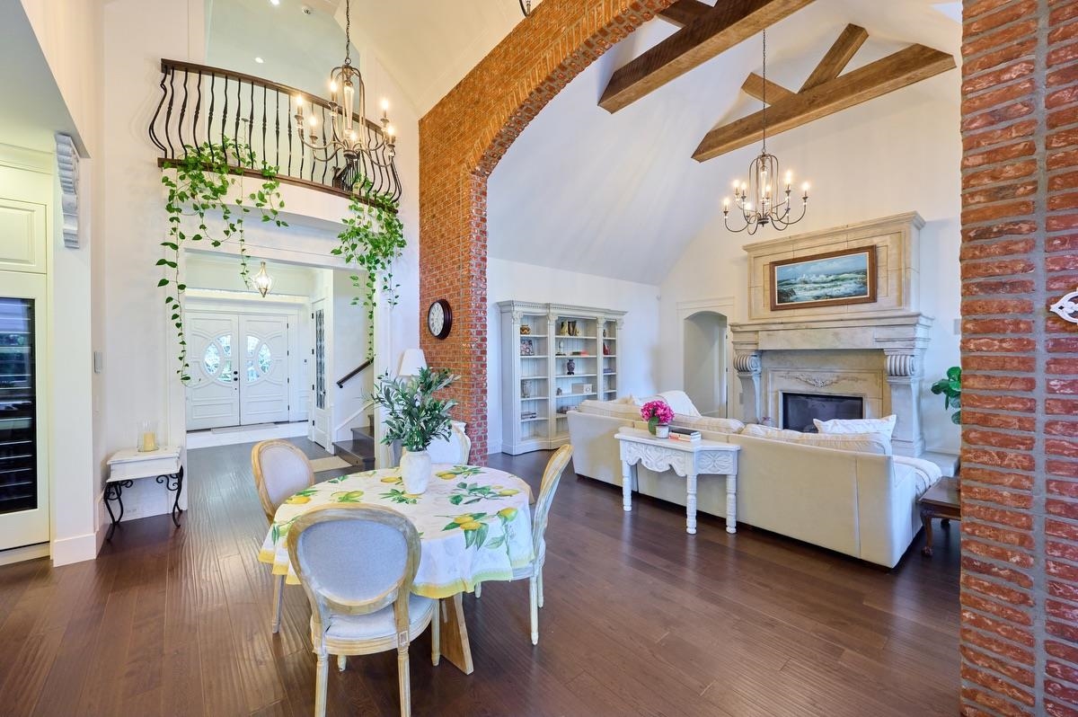 2534 Cedar Drive