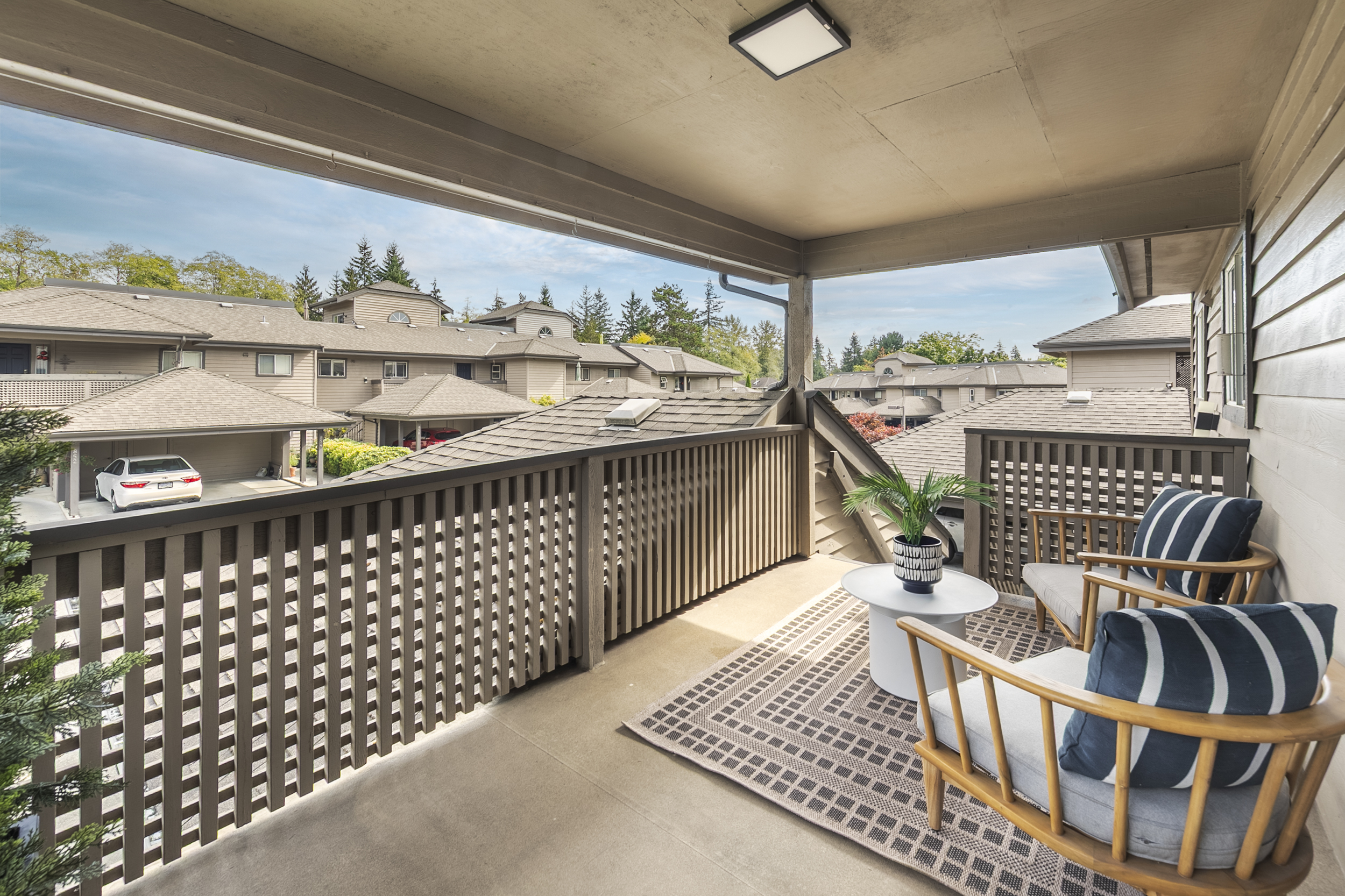 836 Roche Point Dr