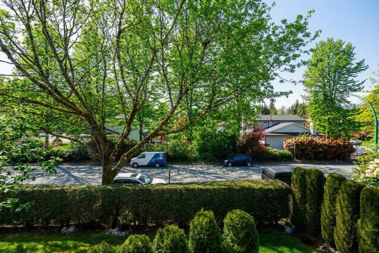 836 Roche Point Dr